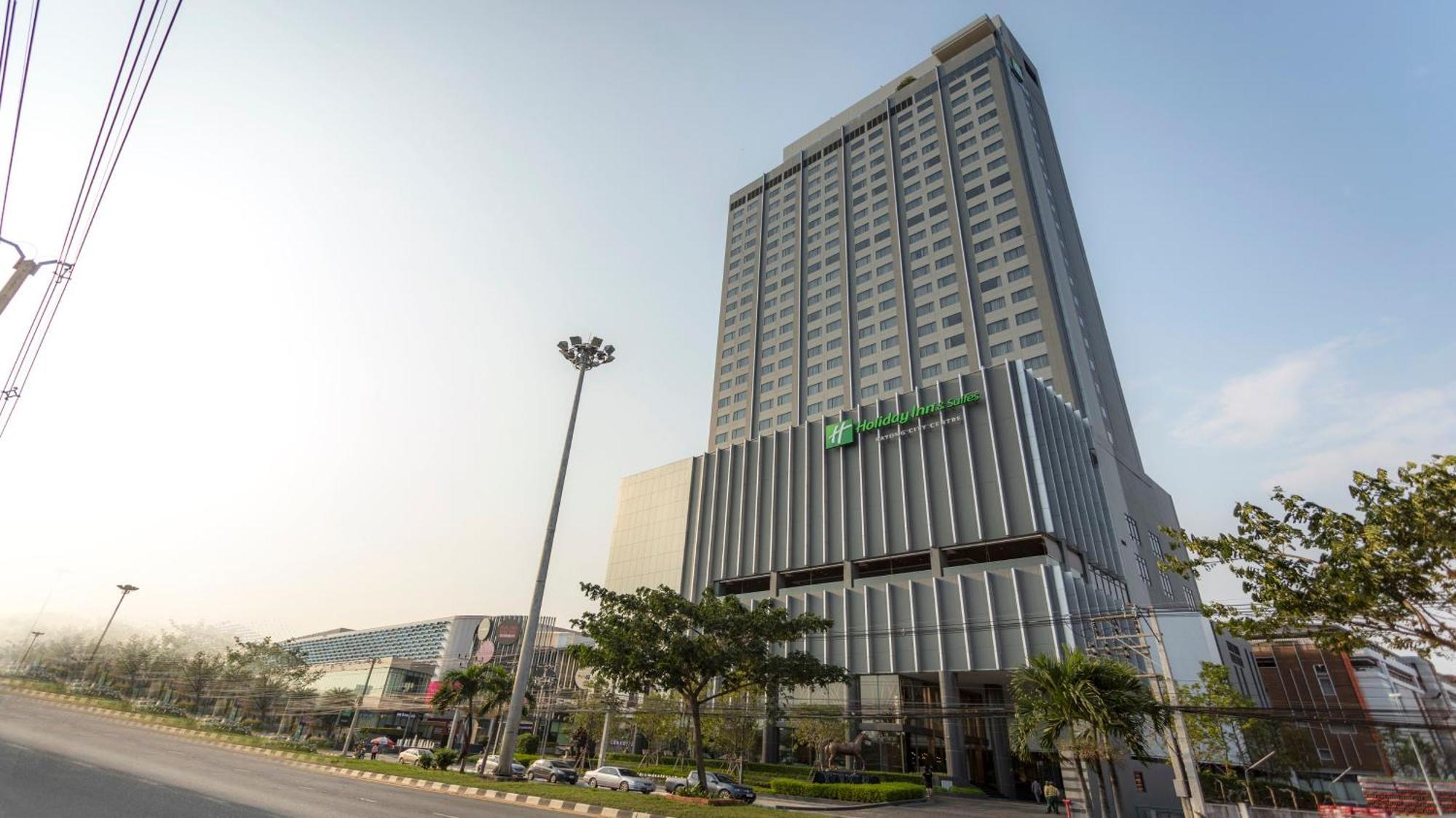Holiday Inn & Suites Rayong City Centre, An Ihg Hotel Ngoại thất bức ảnh