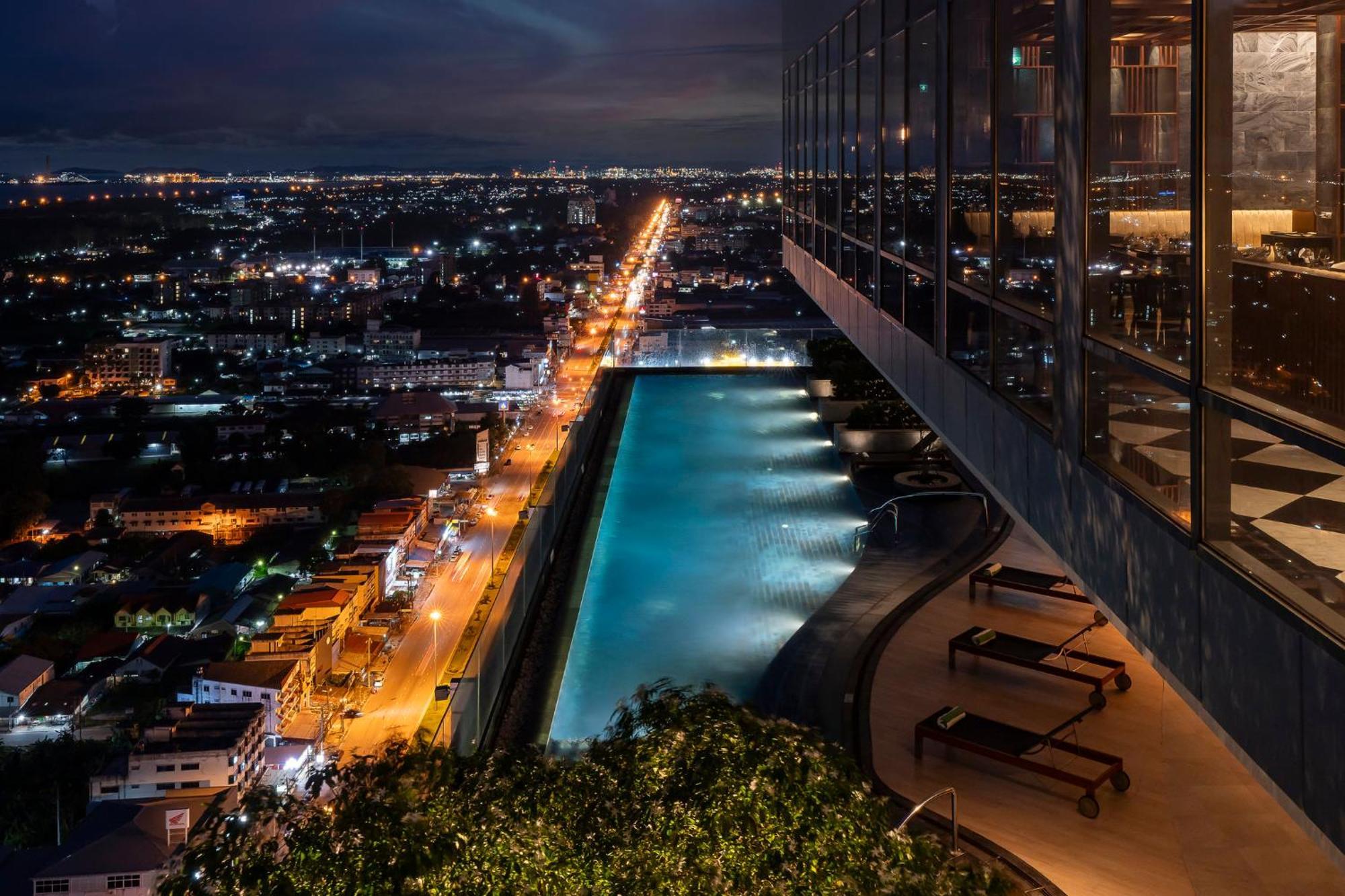 Holiday Inn & Suites Rayong City Centre By Ihg Ngoại thất bức ảnh